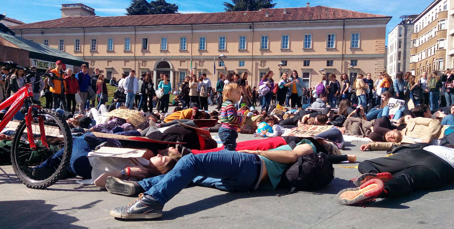 Sciopero globale della scuola per il clima - FRIDAYSFORFUTURE – Greta Thunberg– 15 marzo 2019 