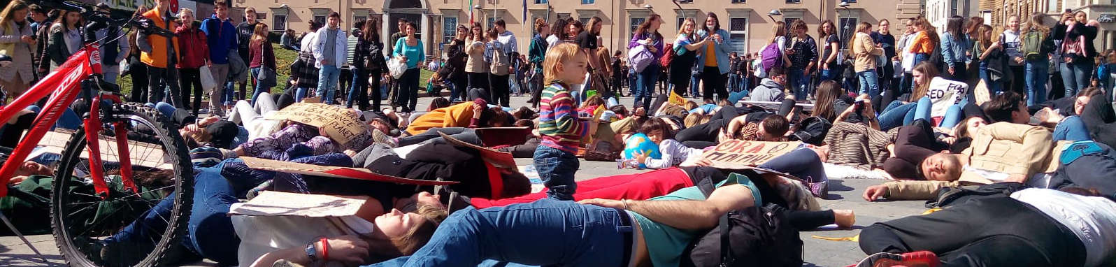 Sciopero globale della scuola per il clima - FRIDAYSFORFUTURE – Greta Thunberg– 15 marzo 2019 